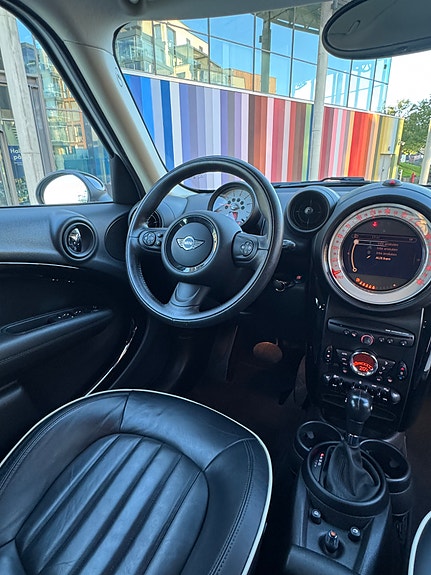 MINI Countryman-Serie 15 of 23