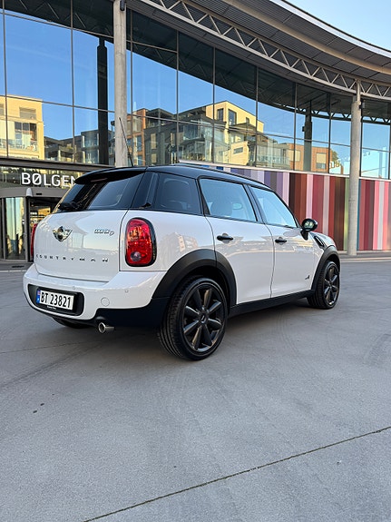 MINI Countryman-Serie 5 of 5