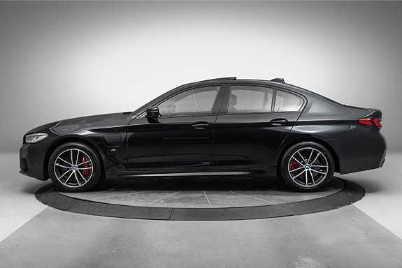 BMW 545e 2 of 30