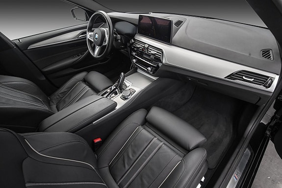 BMW 545e 26 of 30