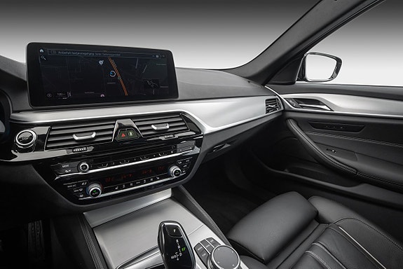 BMW 545e 16 of 30