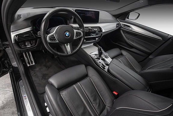 BMW 545e 18 of 30