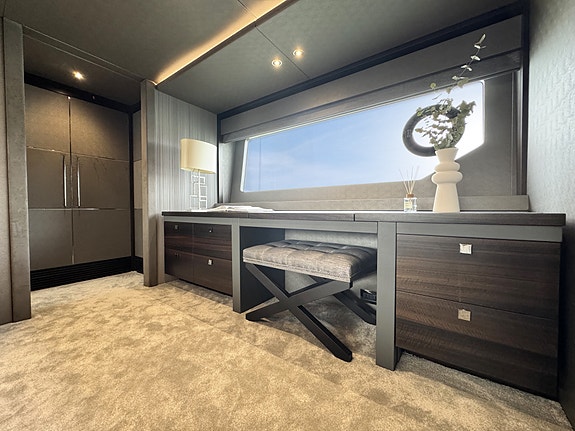 Sunseeker 76 Yacht 17 of 20