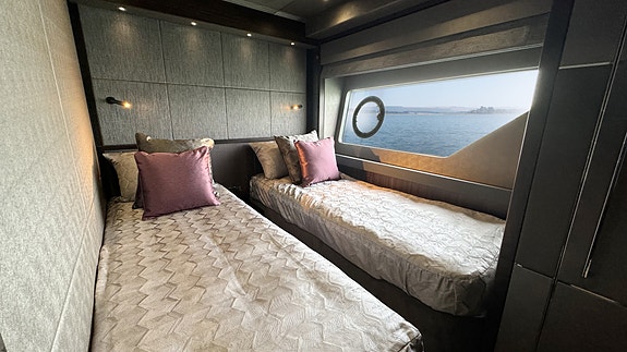 Sunseeker 76 Yacht 18 of 20