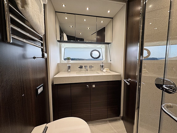 Sunseeker 76 Yacht 19 of 20