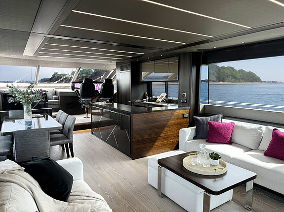 Sunseeker 76 Yacht 11 of 20