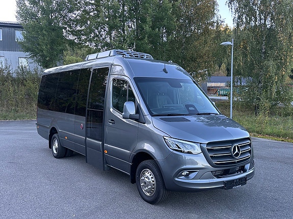 Mercedes-Benz Sprinter 519 Automat, 16+1, PÅ LAGER!! Bussdør bak, Led, 10,25`` skjerm, Tre rullestoler, To dieselvarmere, Stor AC , MYE utstyr!