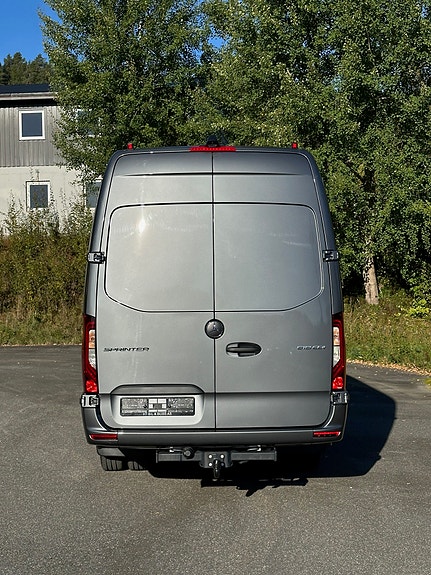 Mercedes-Benz Sprinter 519 Automat, 16+1, PÅ LAGER!! Bussdør bak, Led, 10,25`` skjerm, Tre rullestoler, To dieselvarmere, Stor AC , MYE utstyr! 4 of 5