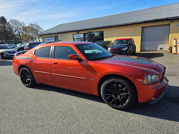 Dodge Charger 3 of 5