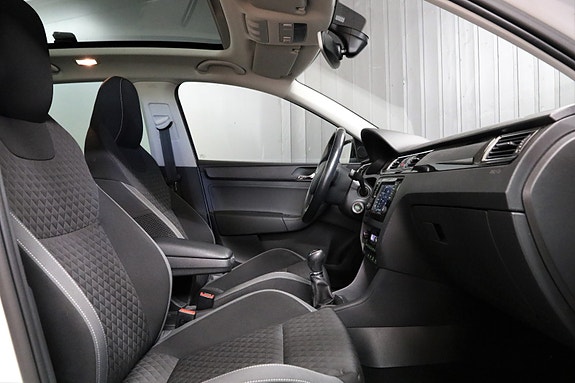 Skoda Rapid 17 of 21