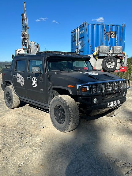 Hummer H2 2 of 8
