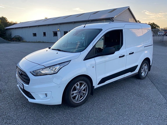 Ford Transit Connect 2 of 19