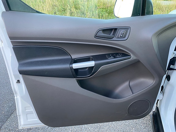 Ford Transit Connect 14 of 19