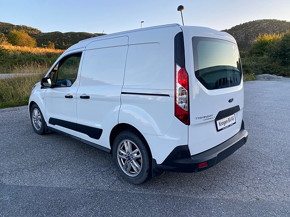 Ford Transit Connect 4 of 19