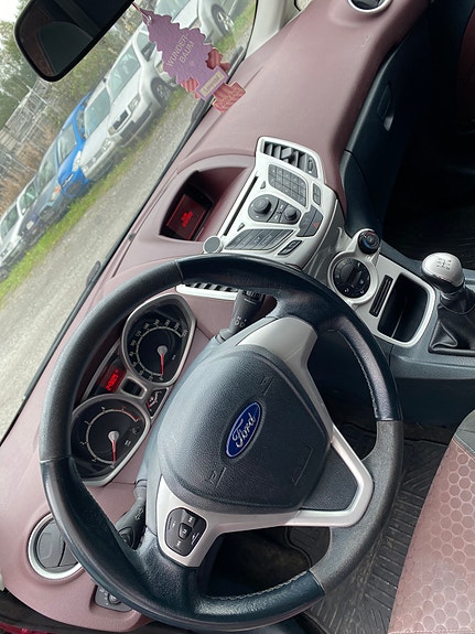 Ford Fiesta 4 of 4