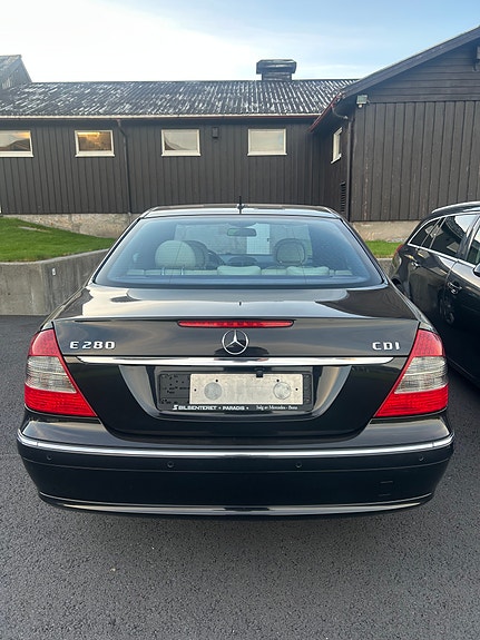Mercedes-Benz E-Klasse 6 of 26