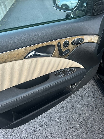 Mercedes-Benz E-Klasse 9 of 26