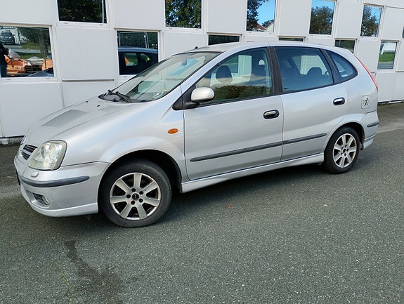 Nissan Almera 3 of 5