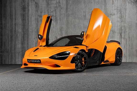McLaren 750S 3 of 5