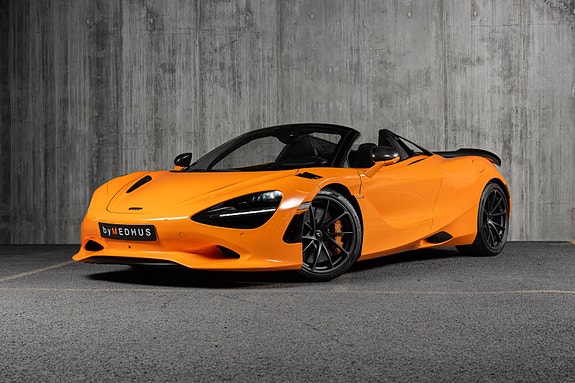 McLaren 750S 2 of 5