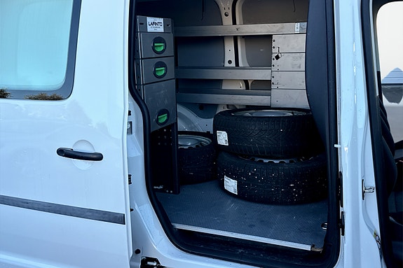 Volkswagen Caddy Maxi 10 of 19