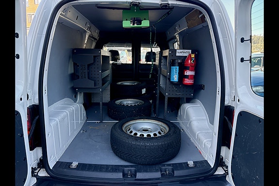 Volkswagen Caddy Maxi 9 of 19