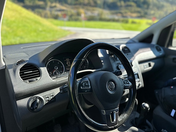 Volkswagen Caddy 4 of 4