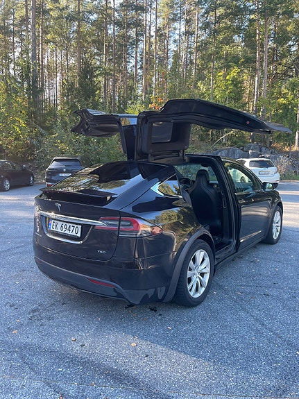 Tesla Model X 6 of 29