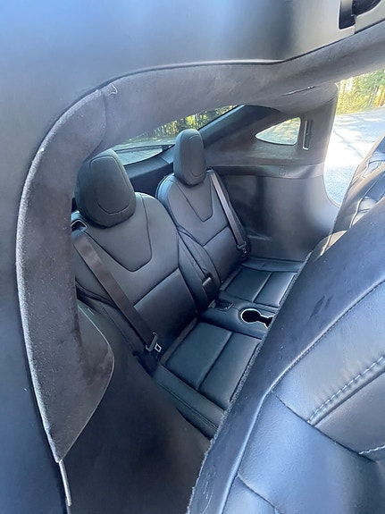 Tesla Model X 20 of 29