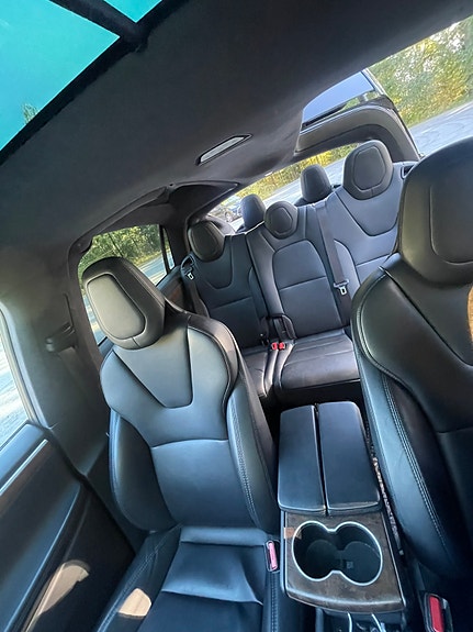 Tesla Model X 19 of 29