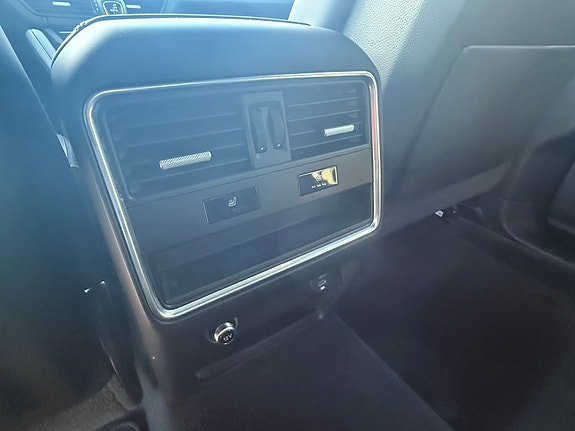 Porsche Cayenne Coupe 21 of 22