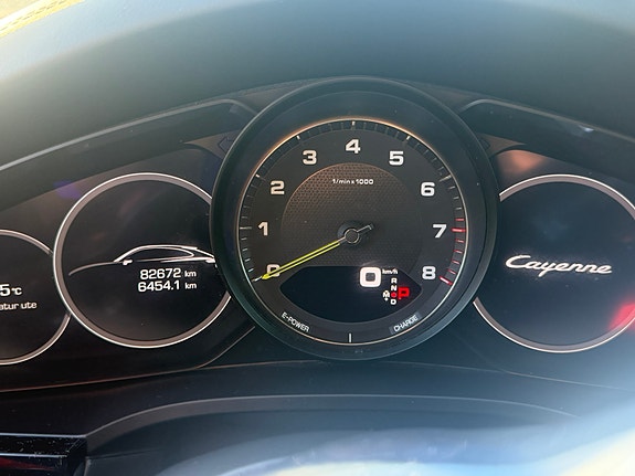 Porsche Cayenne Coupe 13 of 22