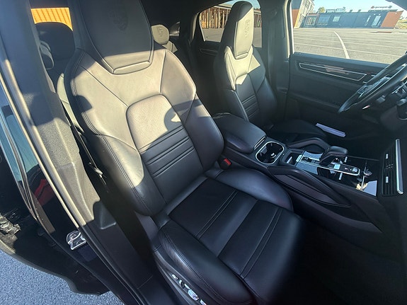 Porsche Cayenne Coupe 16 of 22