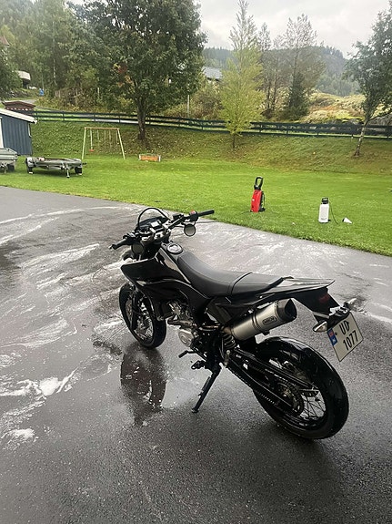 Yamaha WR 125 X 7 of 14