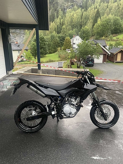 Yamaha WR 125 X 10 of 14