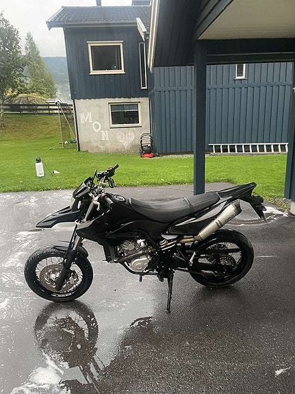 Yamaha WR 125 X 6 of 14