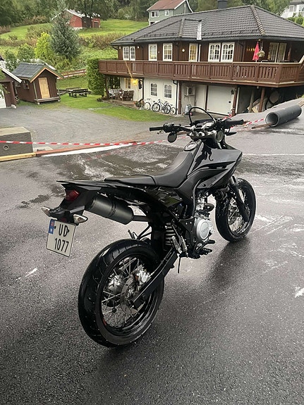 Yamaha WR 125 X 9 of 14