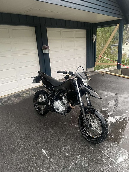 Yamaha WR 125 X 11 of 14