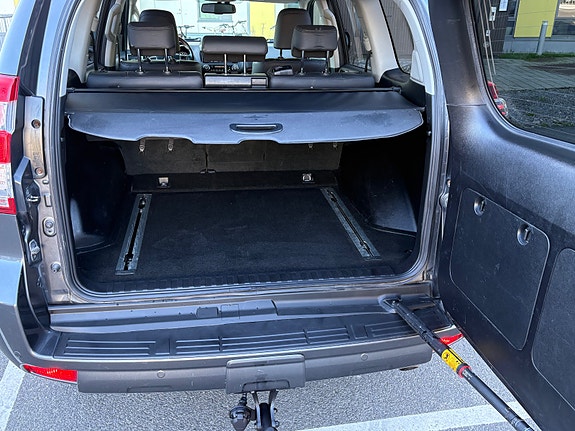 Toyota Land Cruiser 14 of 30