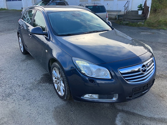 Opel Insignia 2 of 5