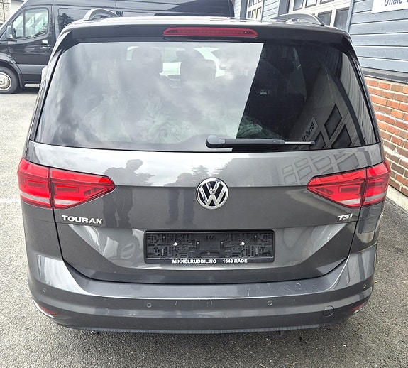 Volkswagen Touran 9 of 19