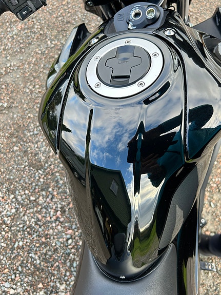Suzuki GSX-S 125 2 of 5