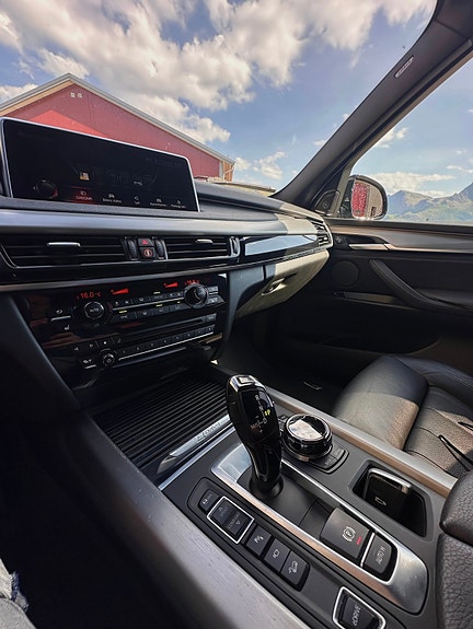 BMW X5 25 of 30