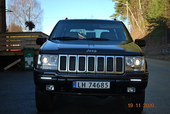 Jeep Grand Cherokee 17 of 30