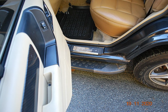 Jeep Grand Cherokee 11 of 30