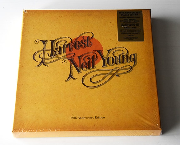 NEIL YOUNG「HARVEST-50th anniversary box」 Harvest: 50th Anniversary Vinyl Box Set (Neil Young) - YouTube