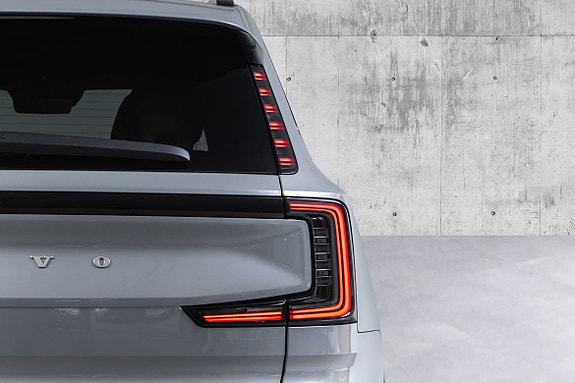 Volvo EX90 9 of 30