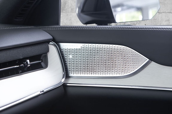 Volvo EX90 18 of 30