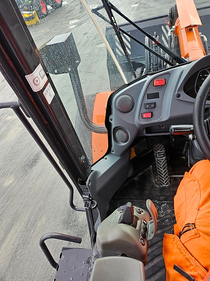 Hitachi ZW 180-7        2 sett dekk. Vekt med skriver 13 of 30