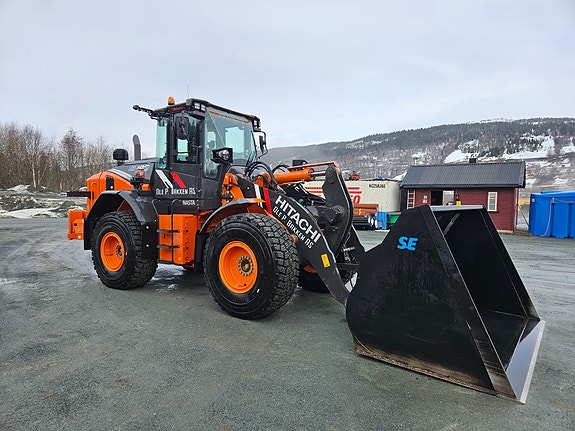 Hitachi ZW 180-7        2 sett dekk. Vekt med skriver 4 of 30